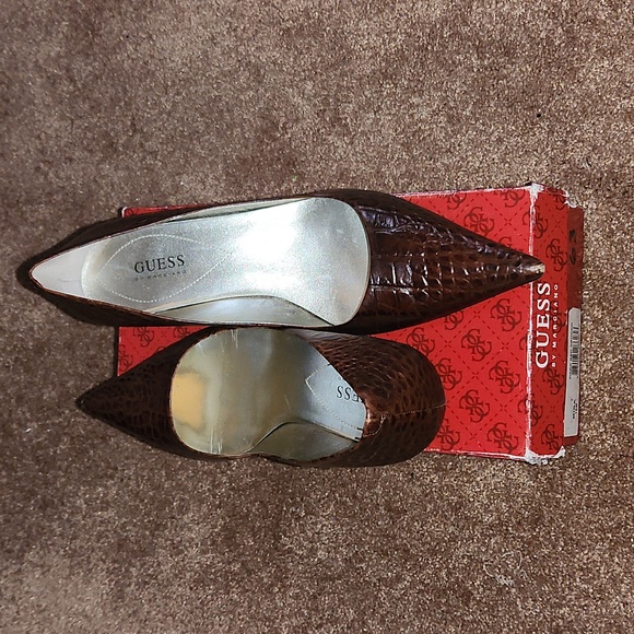 Guess by Marciano Brown Heels - Picture 2 of 4